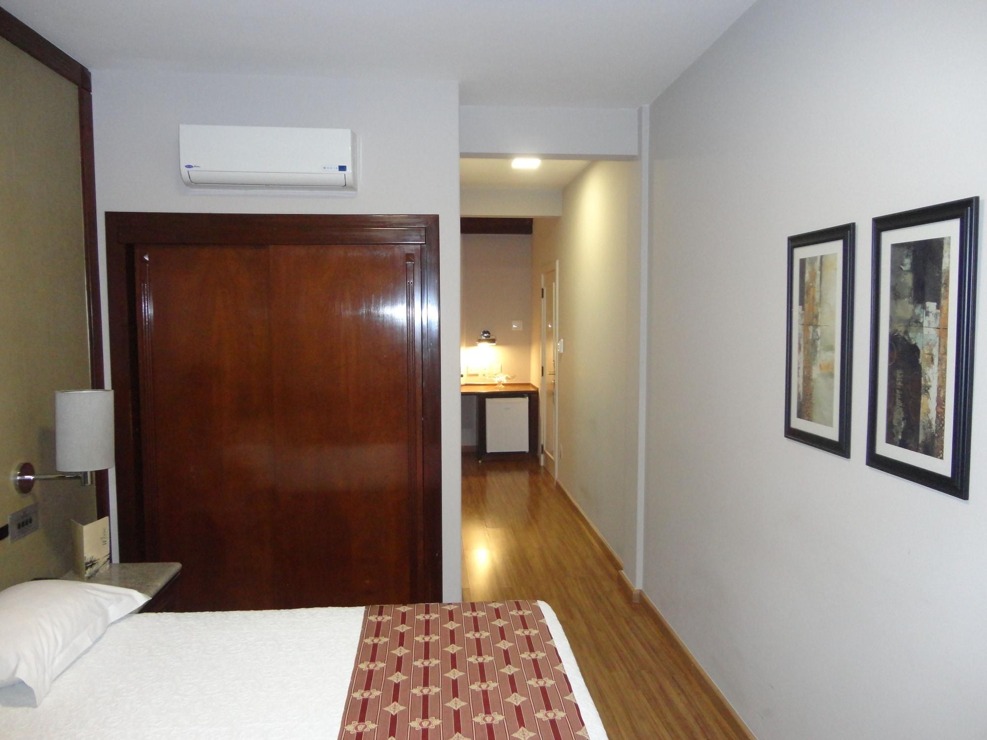 Bourbon Business Hotel 4*