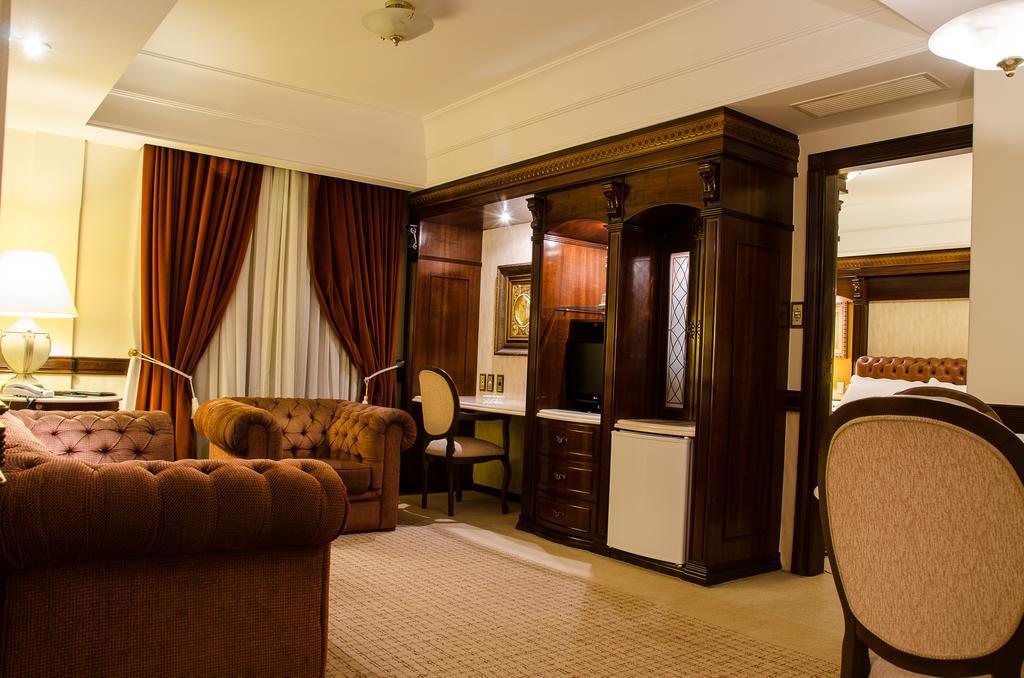 Hotel Bourbon Business 4*