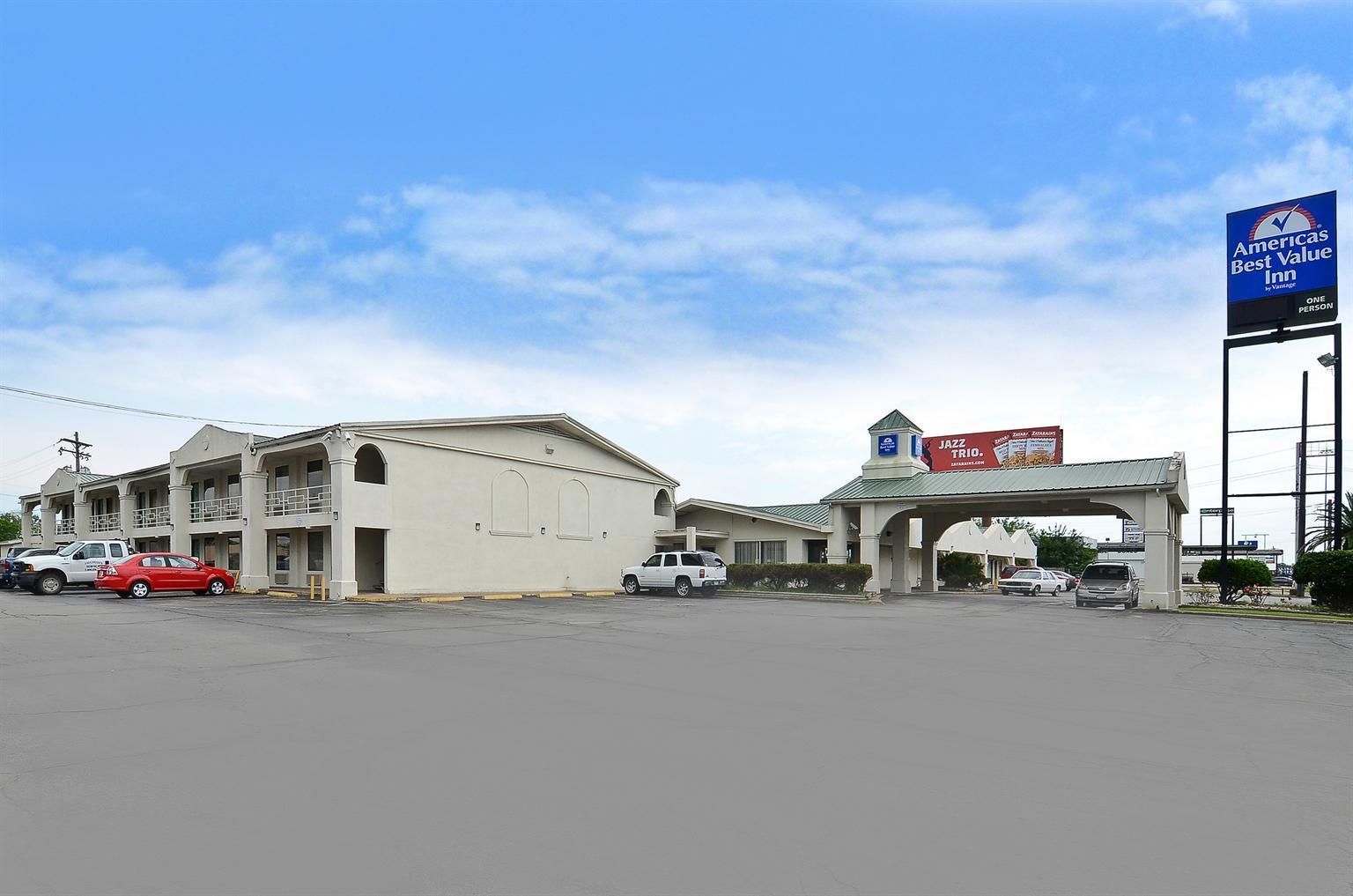 Bourbon Business Hotel 4*